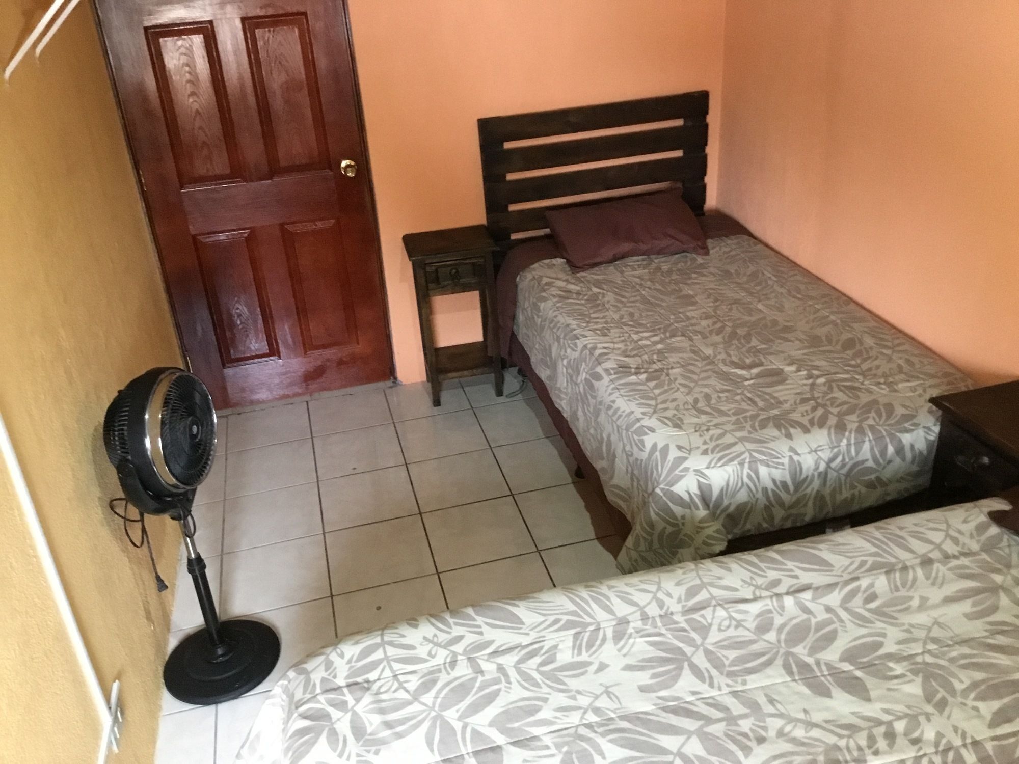 Euro Hostal Guatemala City Екстериор снимка