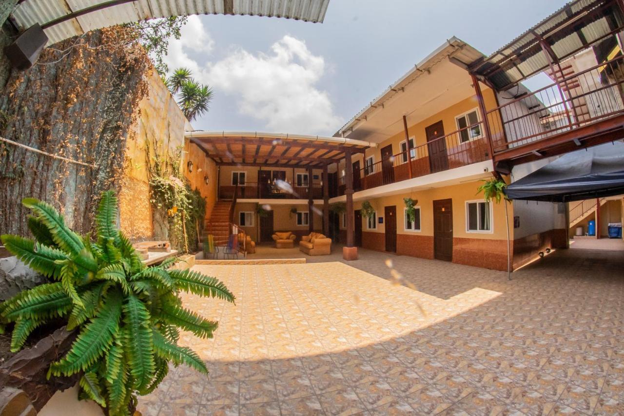 Euro Hostal Guatemala City Екстериор снимка
