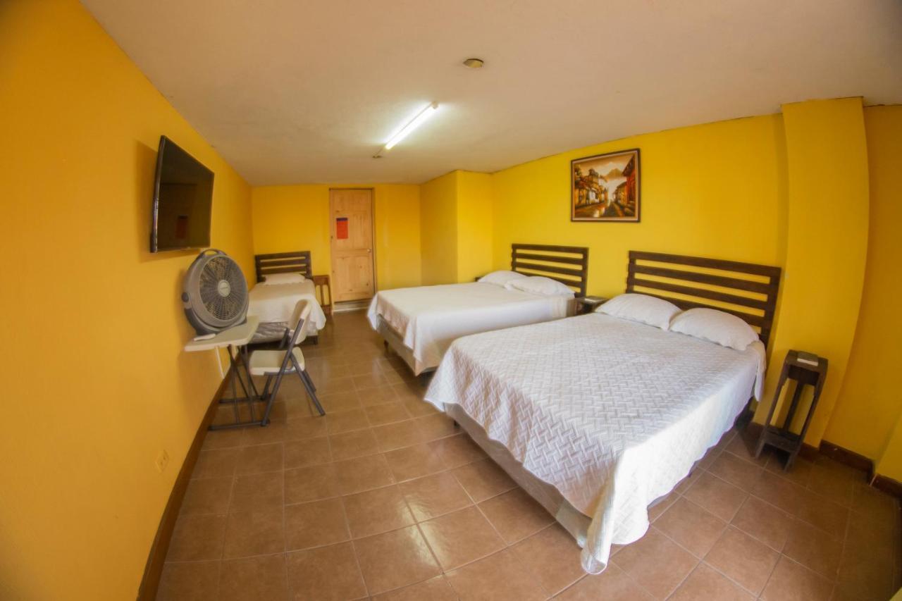 Euro Hostal Guatemala City Екстериор снимка