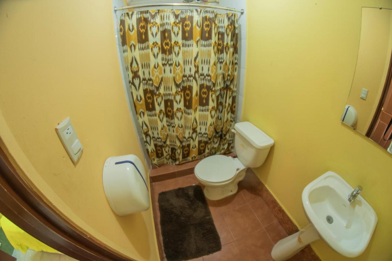 Euro Hostal Guatemala City Екстериор снимка