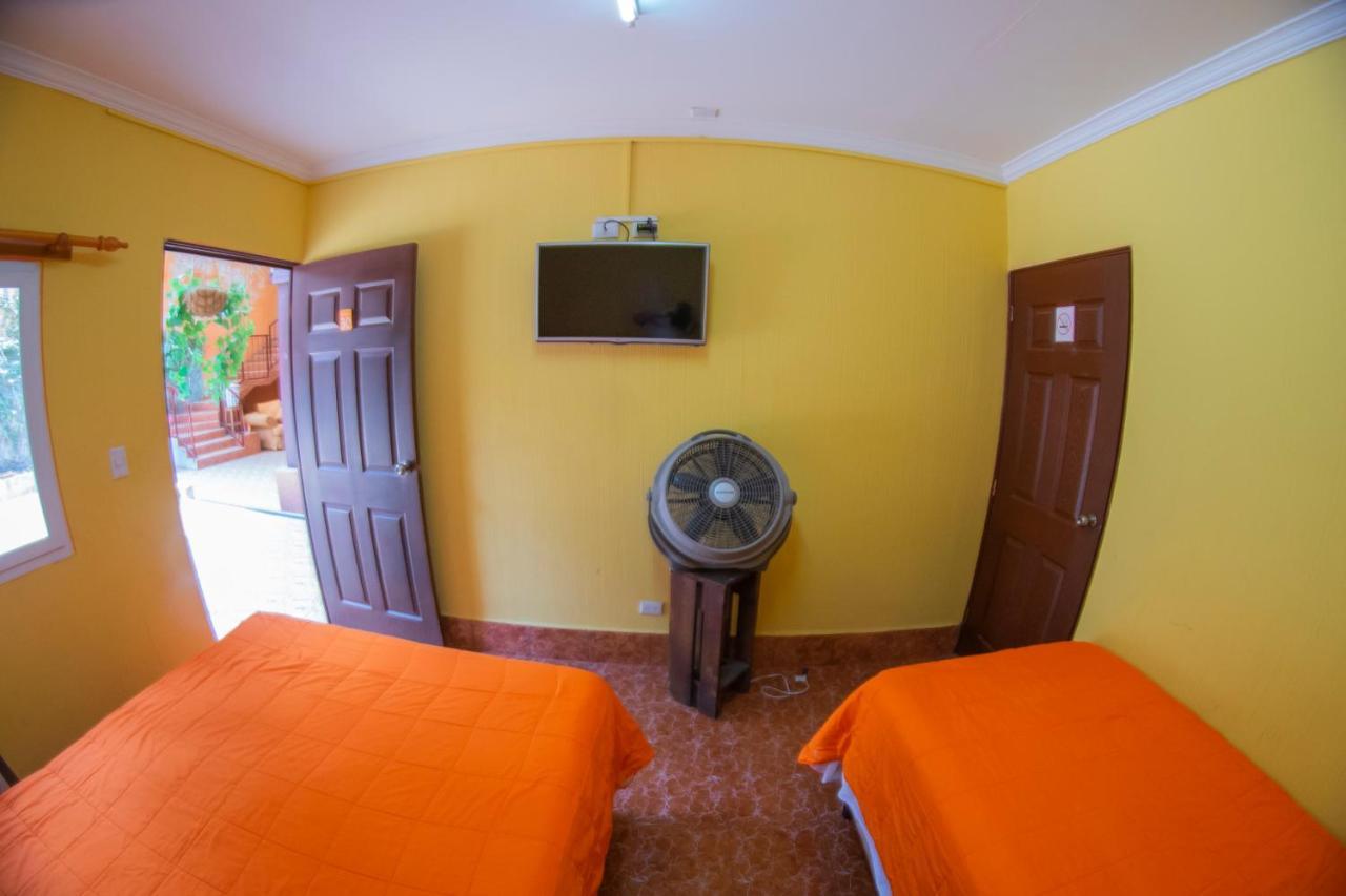 Euro Hostal Guatemala City Екстериор снимка