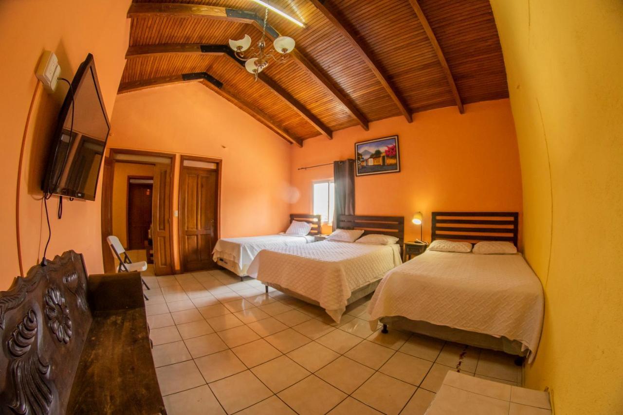 Euro Hostal Guatemala City Екстериор снимка