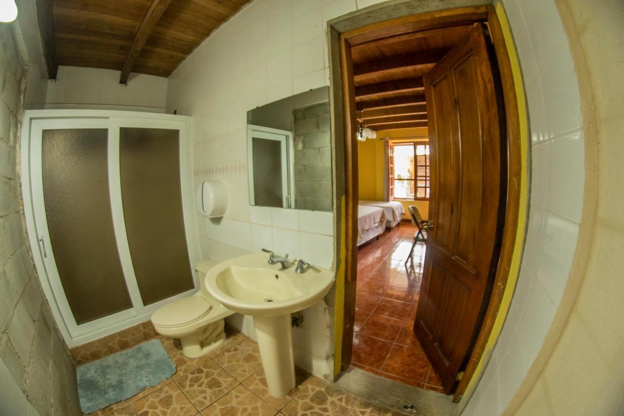 Euro Hostal Guatemala City Екстериор снимка