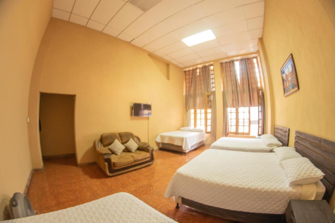 Euro Hostal Guatemala City Екстериор снимка